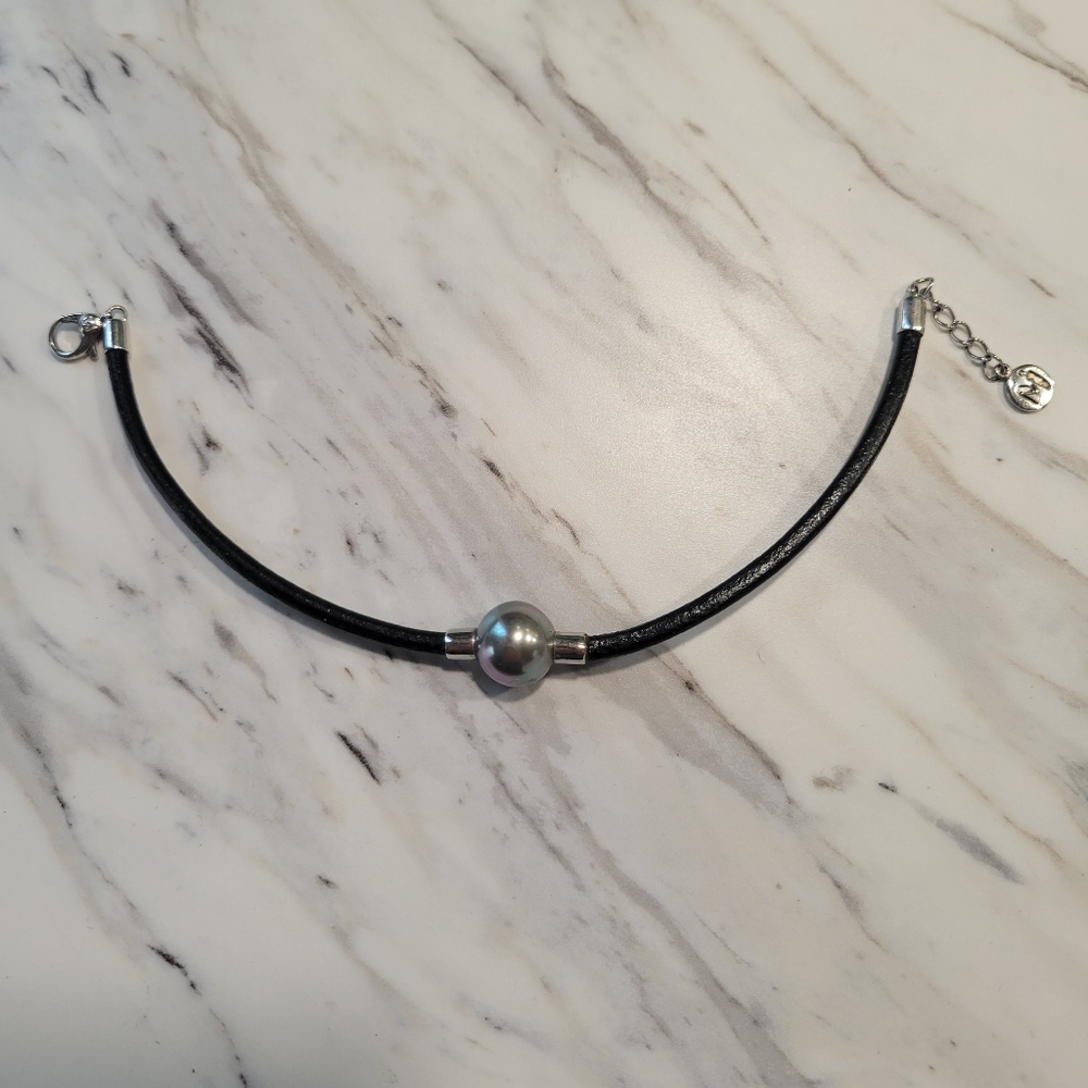 Majorica black pearl bracelet leather cord - Picture 2 of 3